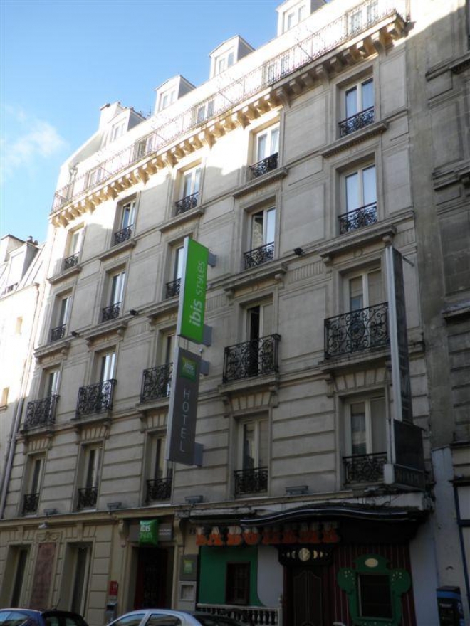 IBIS STYLES Paris (2012)