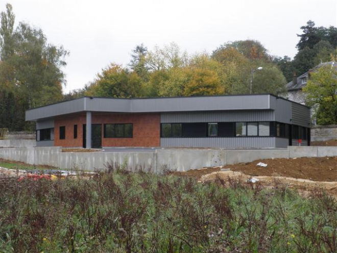 Bureaux à Serre-les-Sapins (2011)